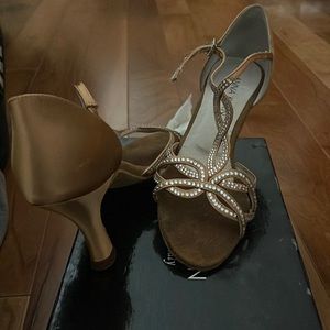 Ana Kern Heels